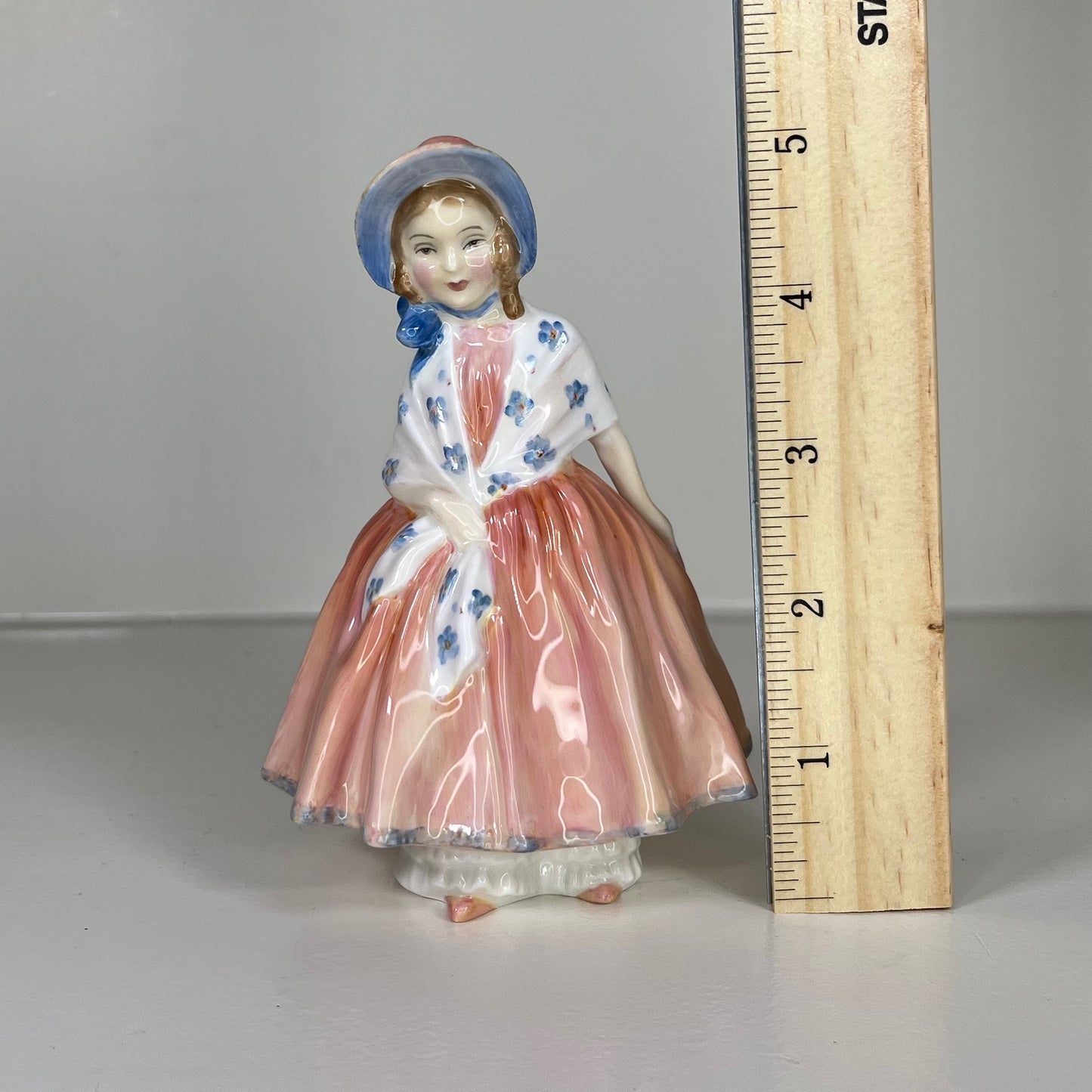 Royal Doulton "Lily" HN 1798 – Vintage Hand-Painted Figurine