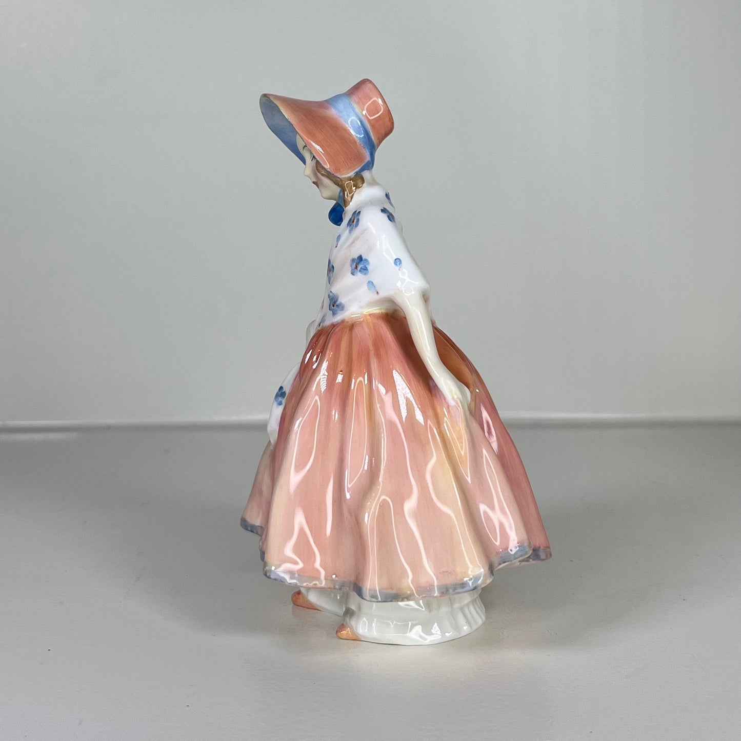 Royal Doulton "Lily" HN 1798 – Vintage Hand-Painted Figurine