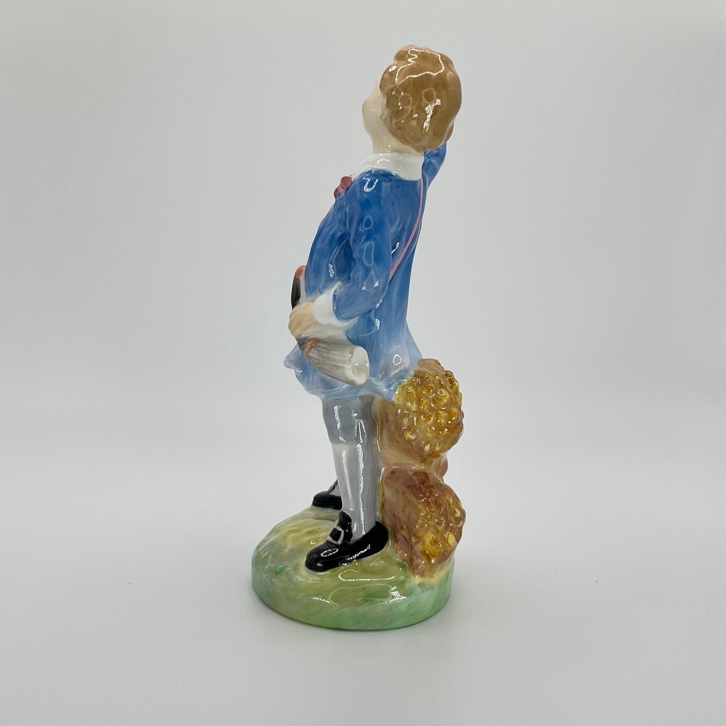 Royal Doulton "Little Boy Blue" HN 2062 – Vintage Hand-Painted Figurine