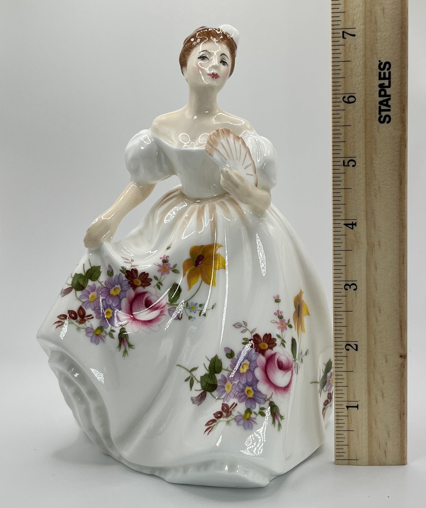 Royal Doulton Figurine "Marilyn" HN 3002 – Hand-Painted Porcelain Collectible