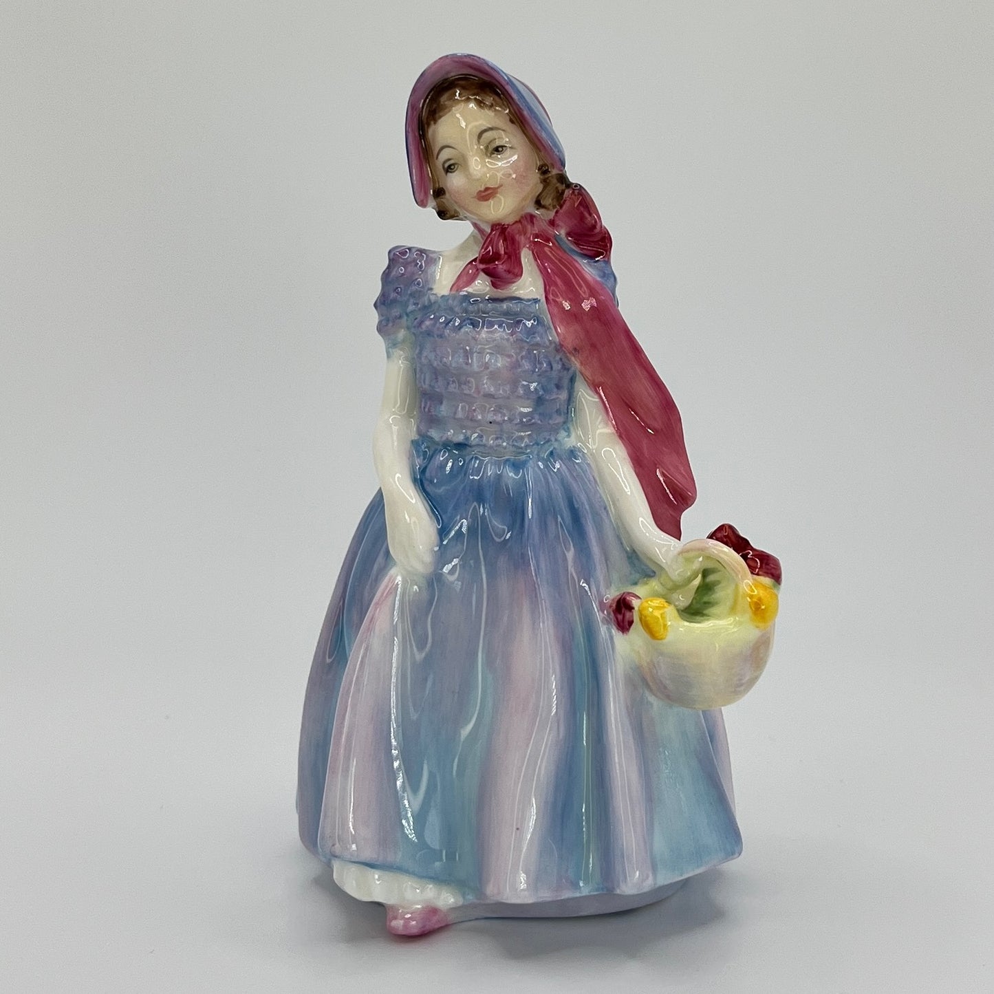 Royal Doulton Figurine "Wendy" HN 2109 – Hand-Painted Porcelain Collectible