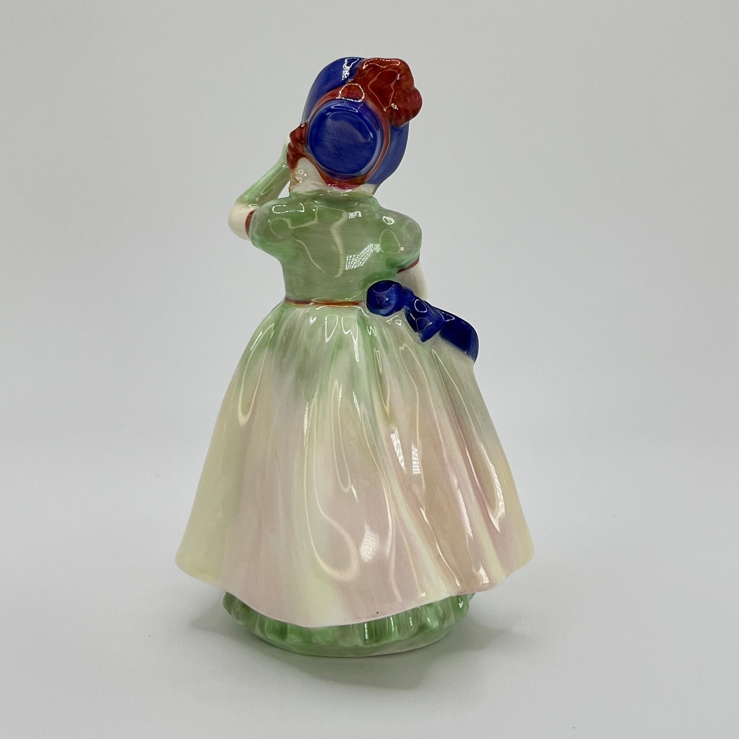 Royal Doulton Figurine "Babie" HN 1679 – Hand-Painted Porcelain Collectible