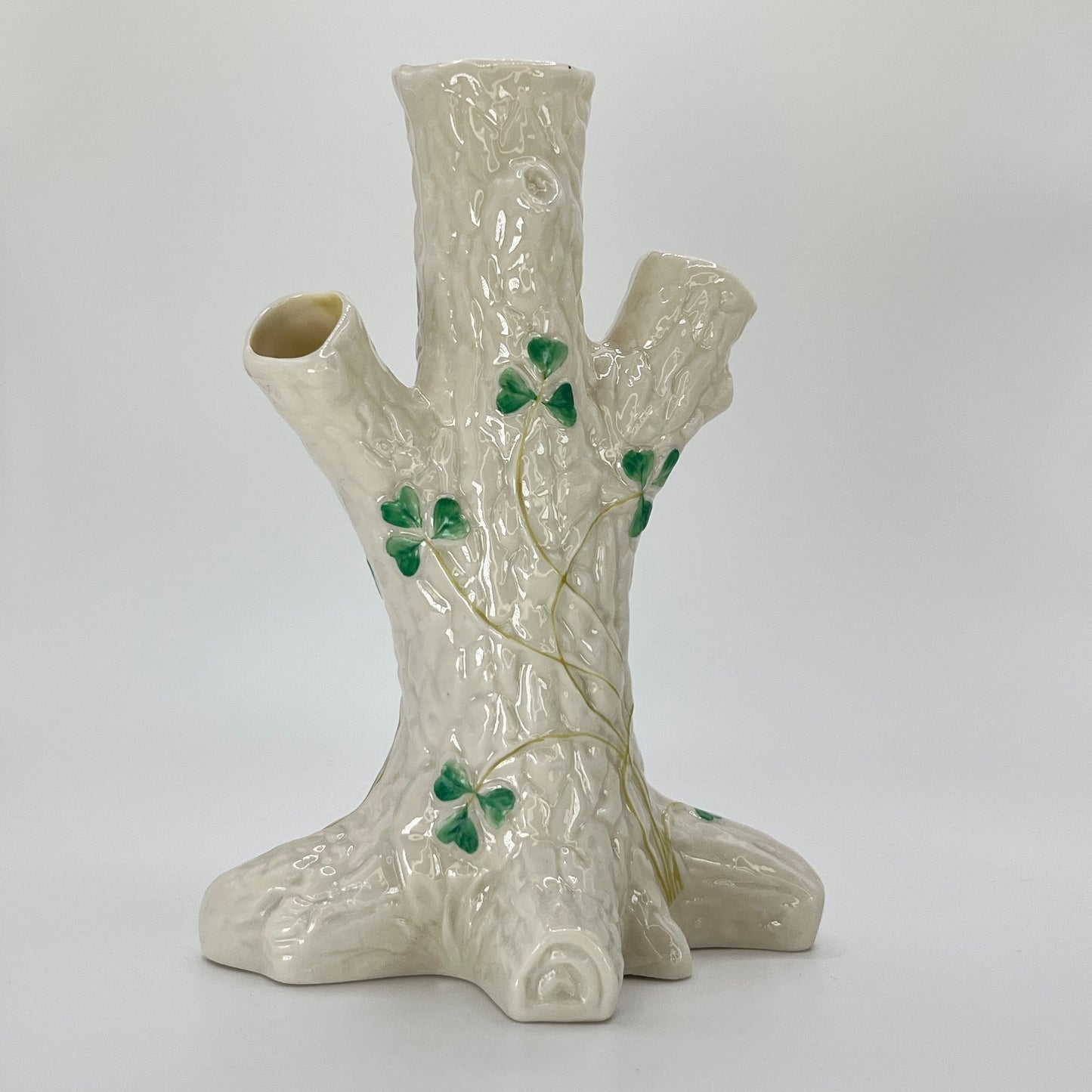 Belleek Tree Trunk Vase – Irish Parian Porcelain with Hand-Painted Shamrocks (6th Mark, 1965–1980)
