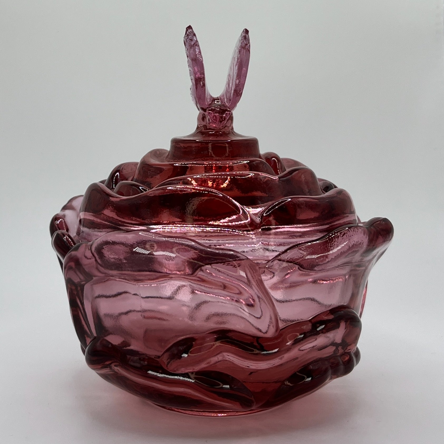 刻印ありフェントン ピンク キャベツ ローズ キャンディディッシュ Fenton Vintage Pink Rose Candy Dish with Butterfly Lid