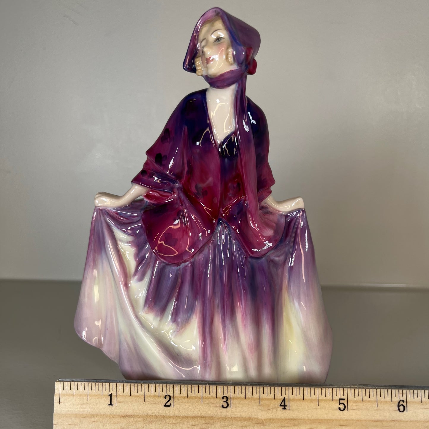 Royal Doulton "Sweet Anne" HN 1496 A.M. Figurine – Vintage Collectible (Hand-Painted)