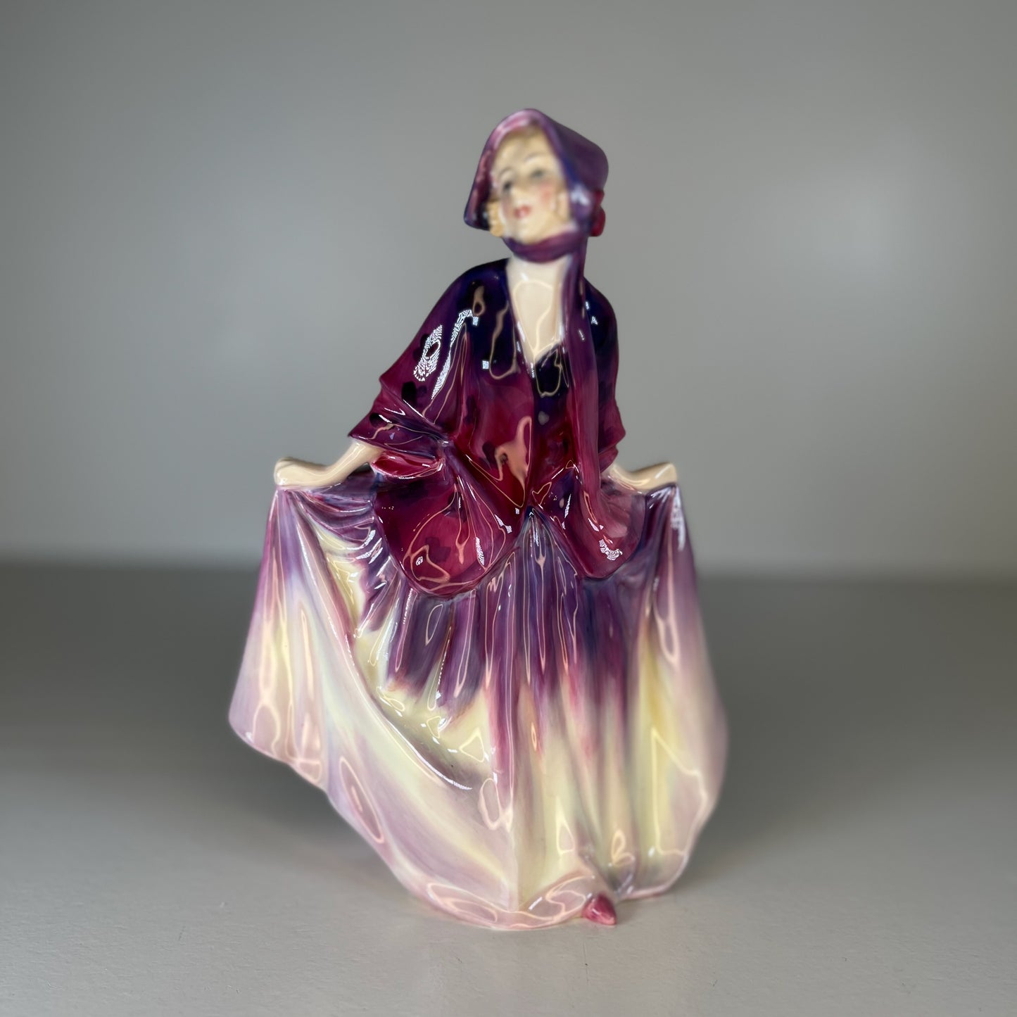 Royal Doulton "Sweet Anne" HN 1496 A.M. Figurine – Vintage Collectible (Hand-Painted)