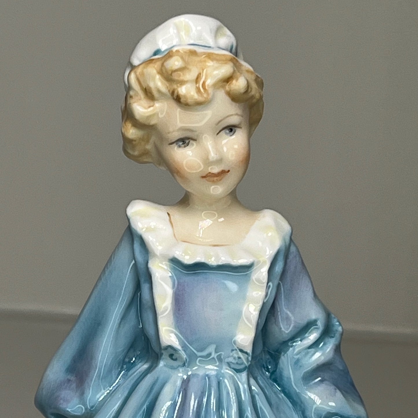 Royal Worcester "Grandmother's Dress" Figurine – Hand-Painted Porcelain