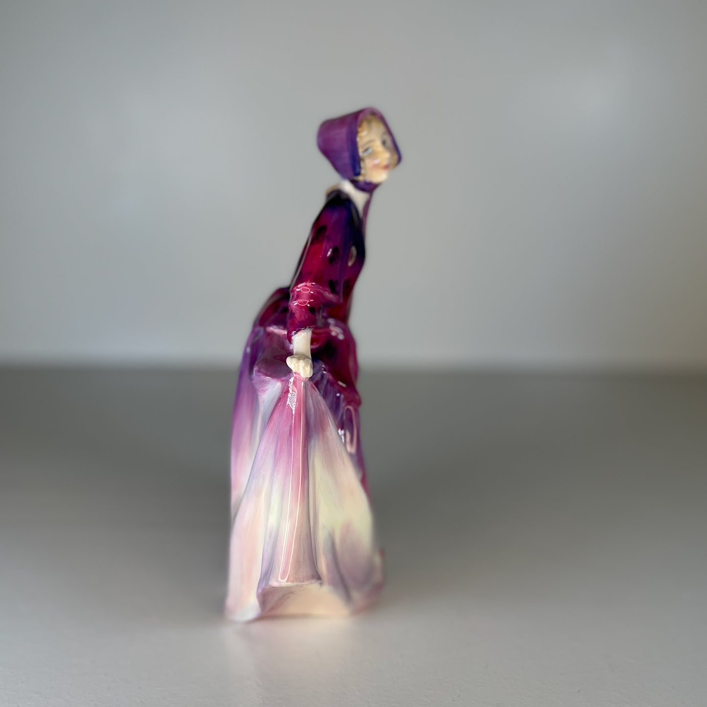 Royal Doulton "Sweet Anne" HN 1496 A.M. Figurine – Vintage Collectible (Hand-Painted)