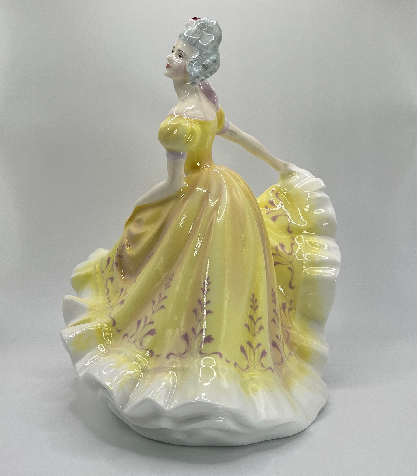 Royal Doulton Figurine "Ninette" HN 2379 – Hand-Painted Porcelain Collectible