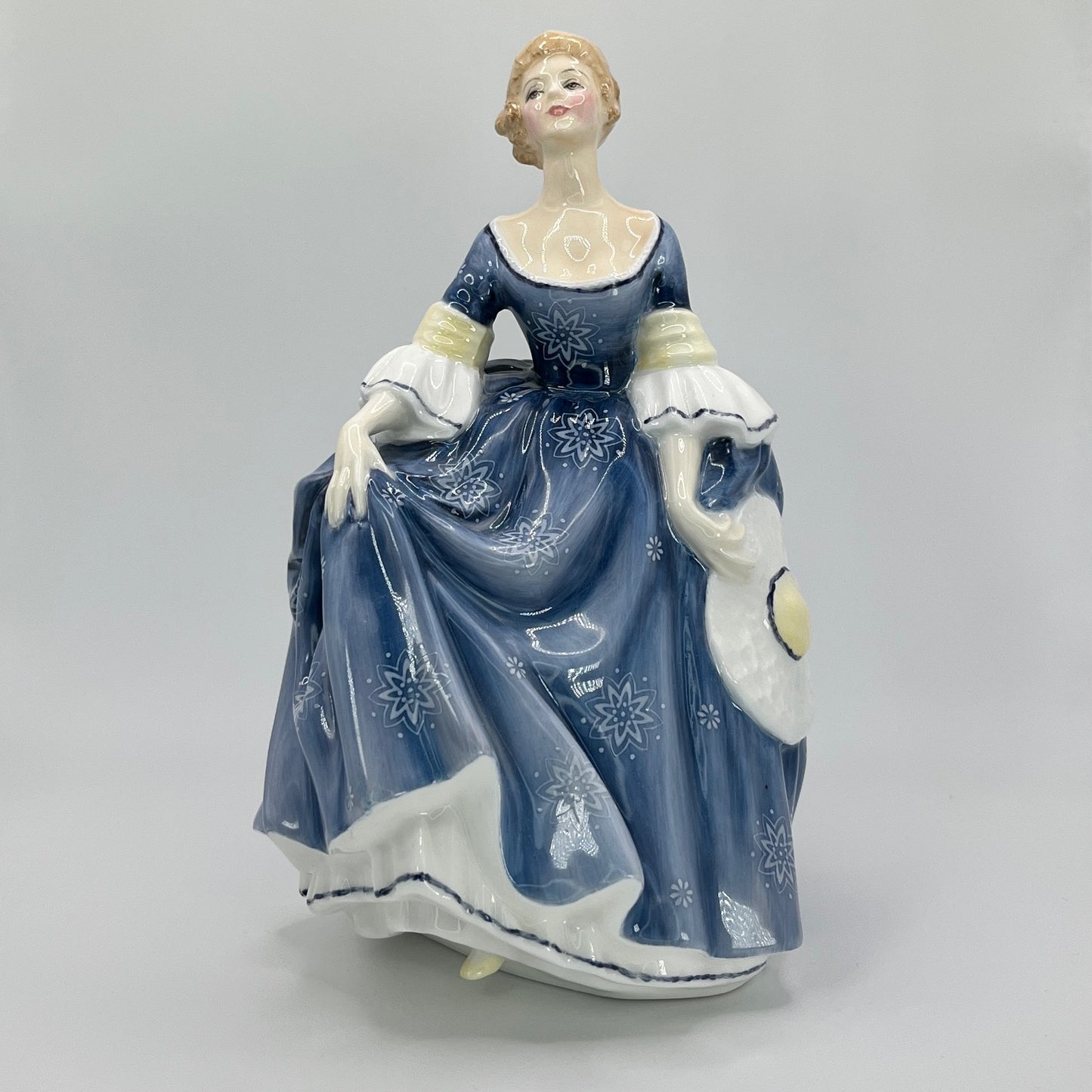 Royal Doulton Figurine "Hilary" HN 2335 – Hand-Painted Porcelain Collectible