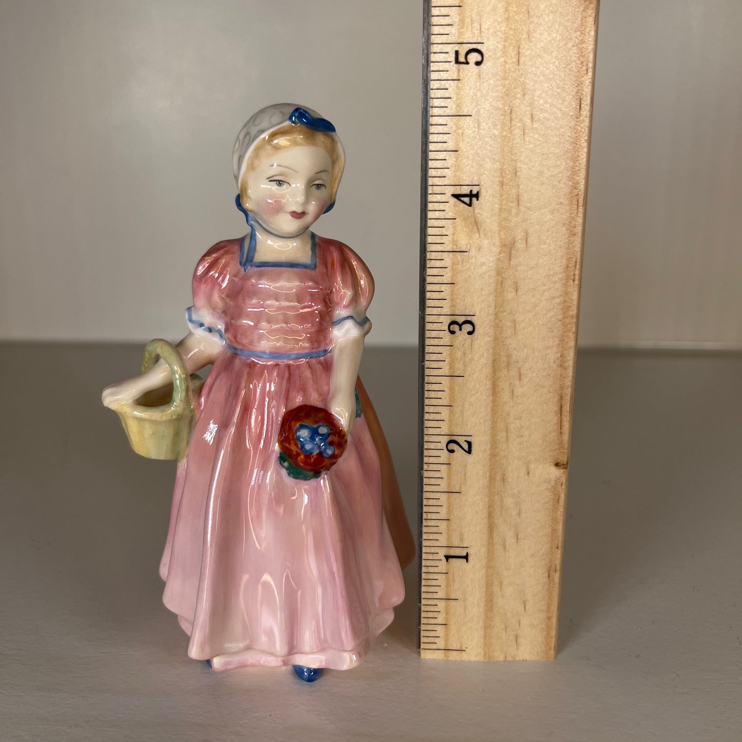Royal Doulton "Tinkle Bell" HN 1677 – Vintage Hand-Painted Figurine