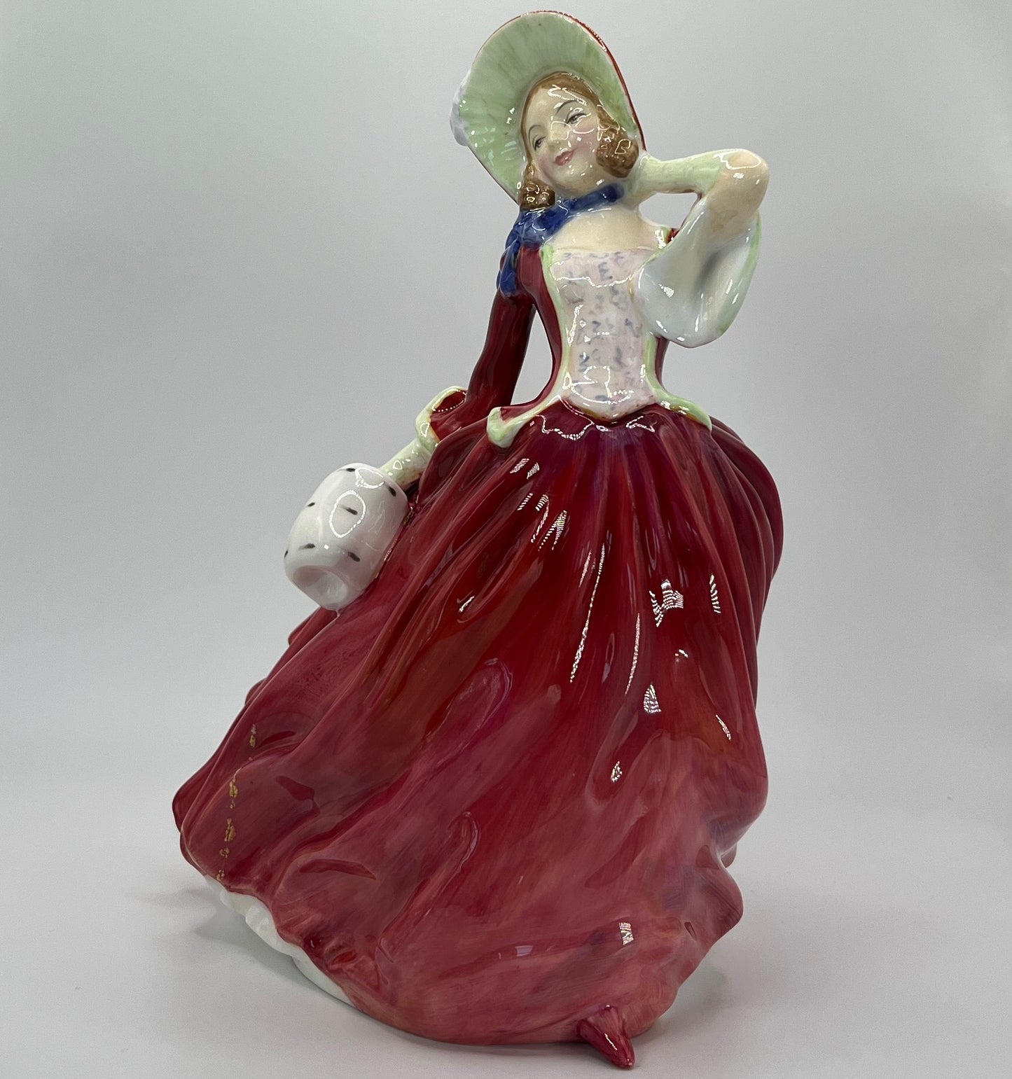 Royal Doulton Figurine "Autumn Breezes" HN 1934 (1939 Edition) – Hand-Painted Porcelain Collectible