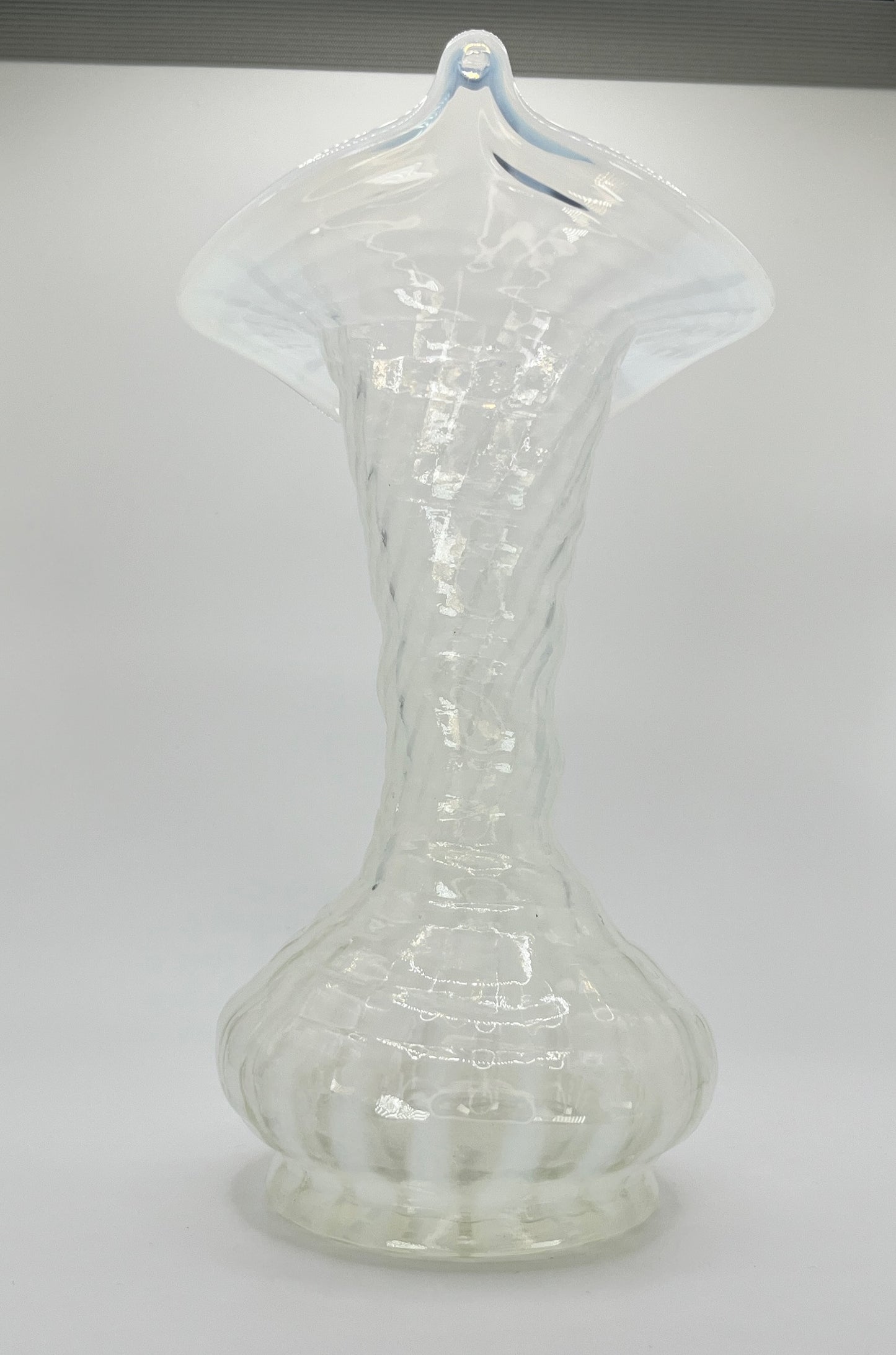 Iridescent Clear Art Glass Vase with Ruffled Rim – Hand Blown