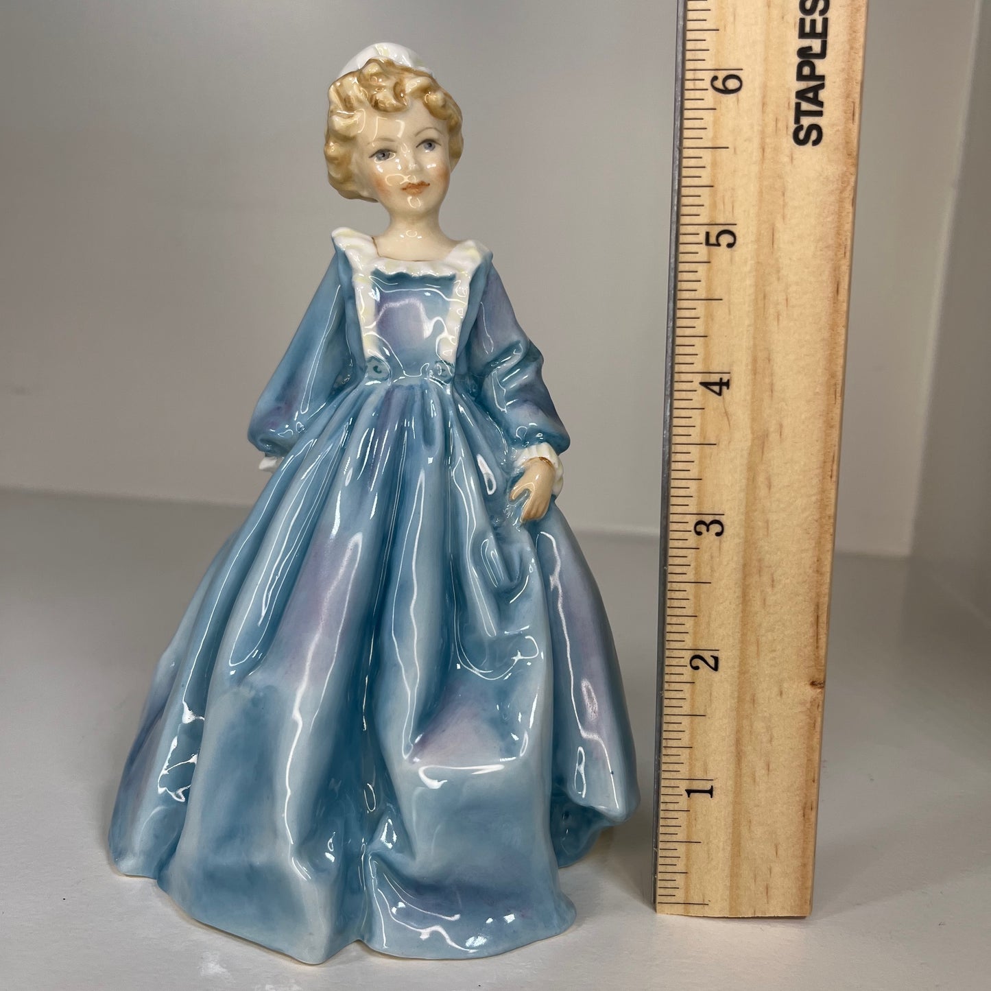 Royal Worcester "Grandmother's Dress" Figurine – Hand-Painted Porcelain
